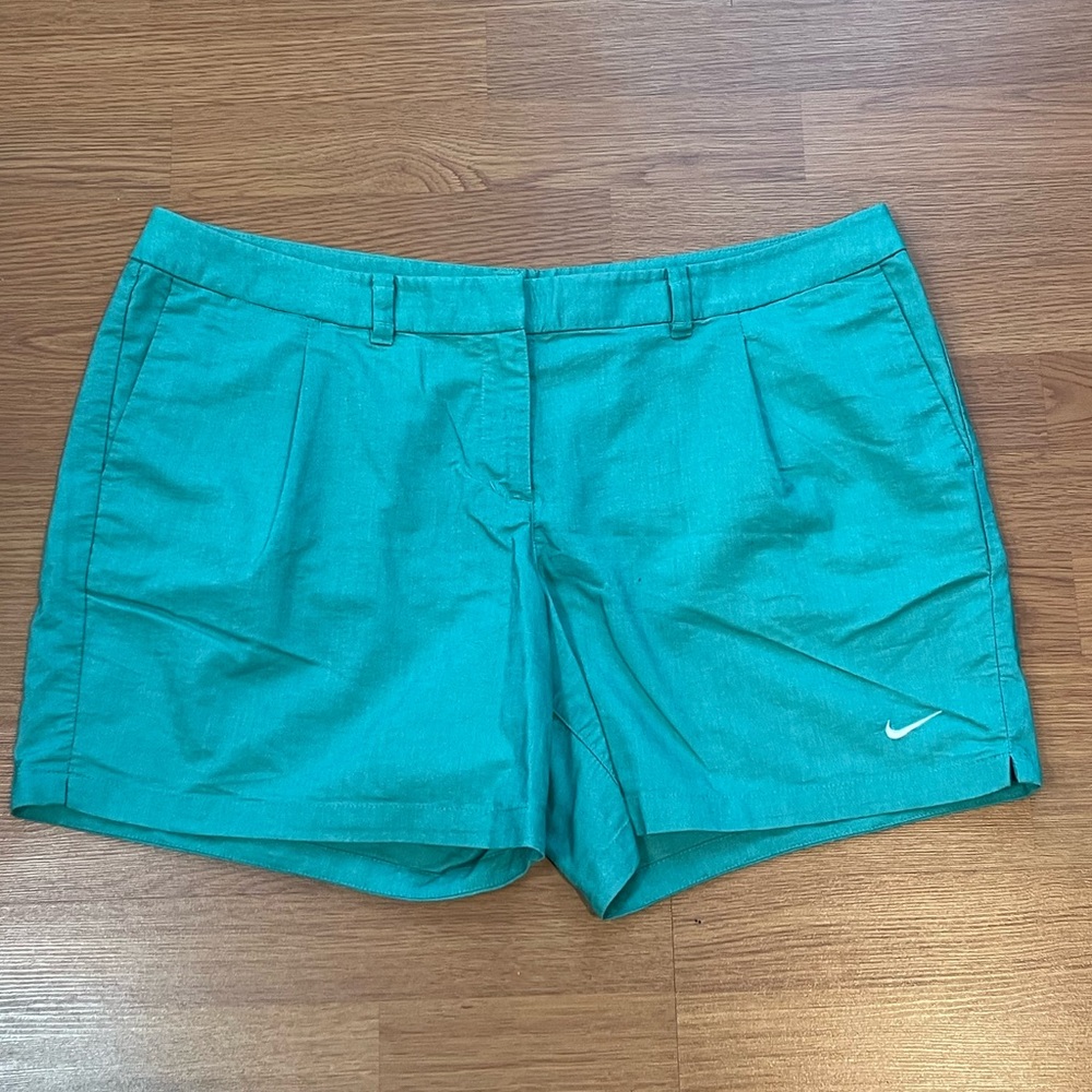 Nike golf shorts